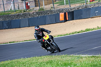 brands-hatch-photographs;brands-no-limits-trackday;cadwell-trackday-photographs;enduro-digital-images;event-digital-images;eventdigitalimages;no-limits-trackdays;peter-wileman-photography;racing-digital-images;trackday-digital-images;trackday-photos